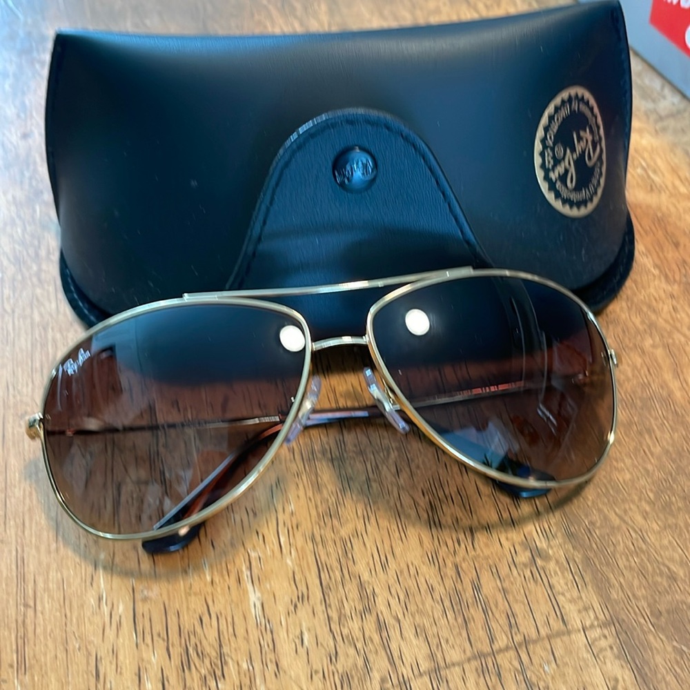 NEW never worn raybans!